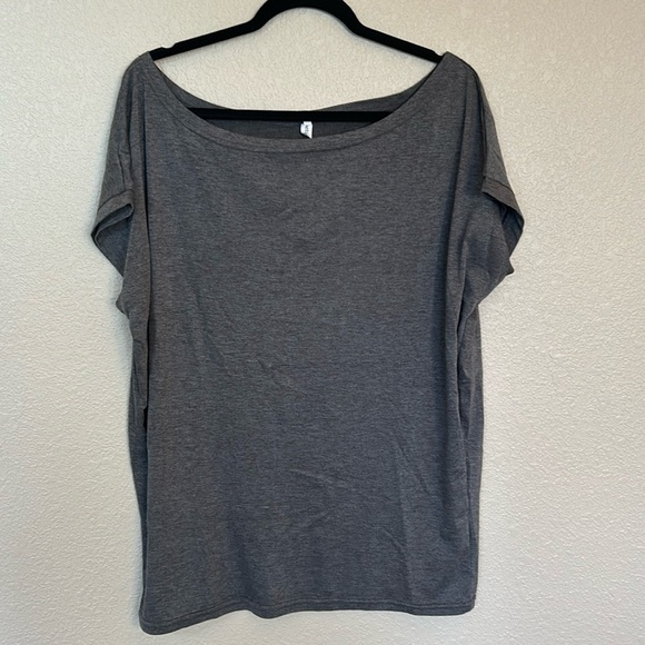 Off shoulder gray top size medium. - Picture 1 of 4